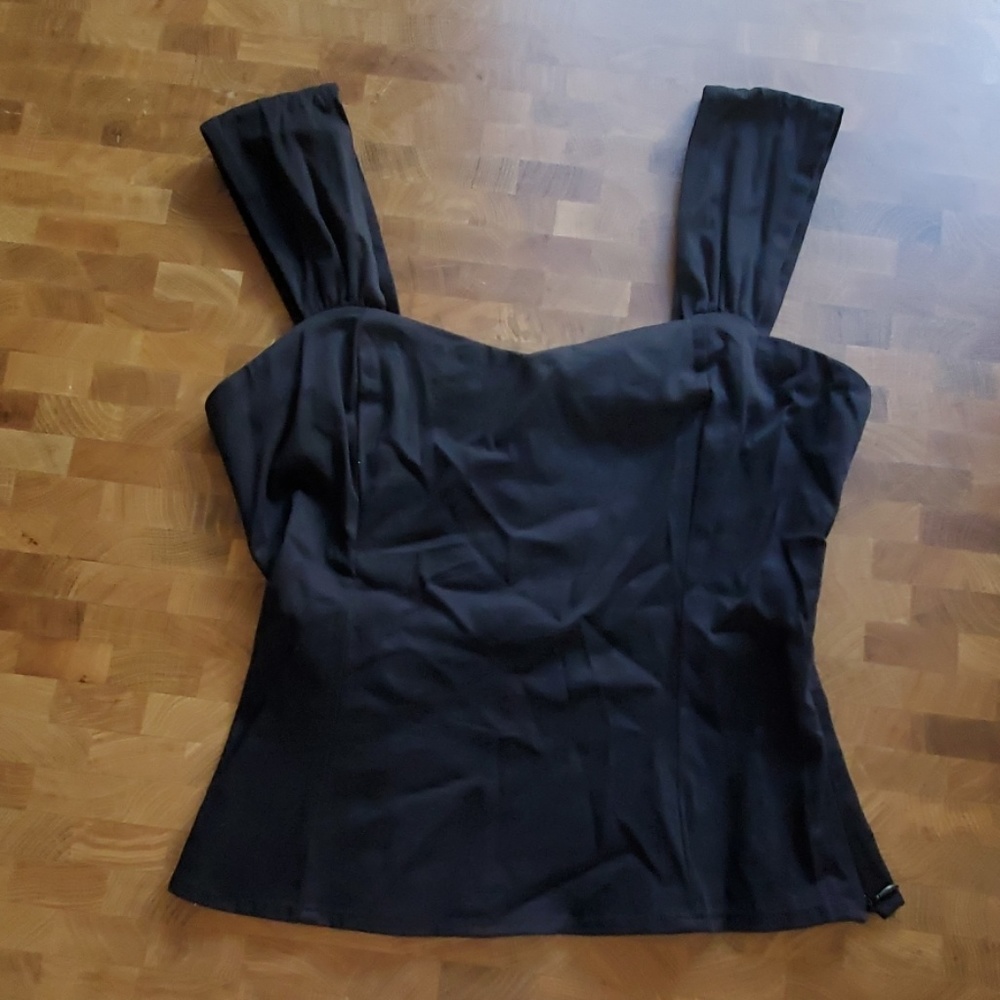 Pinup style top